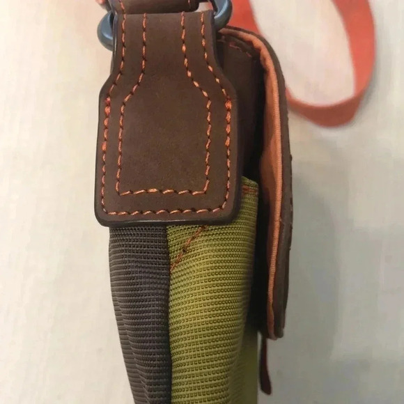 Ellington mini shoulder bag. - Picture 3 of 10